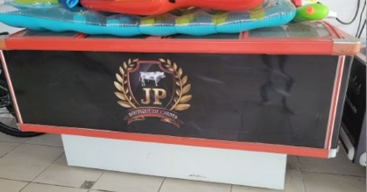 FREEZER EXPOSITOR QUATRO PORTAS