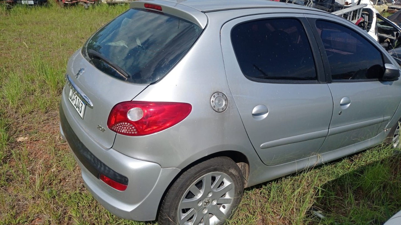 PEUGEOT/207HB XS, Ano/modelo: 2010/2010, Placa: JCF1J43, Cor: Prata