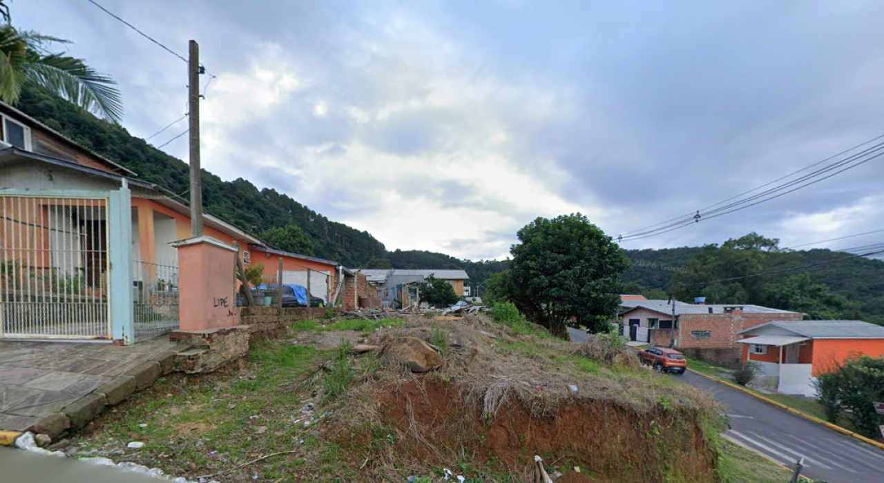 Terreno no Altos da Viação Férrea (foto 2 de 4)