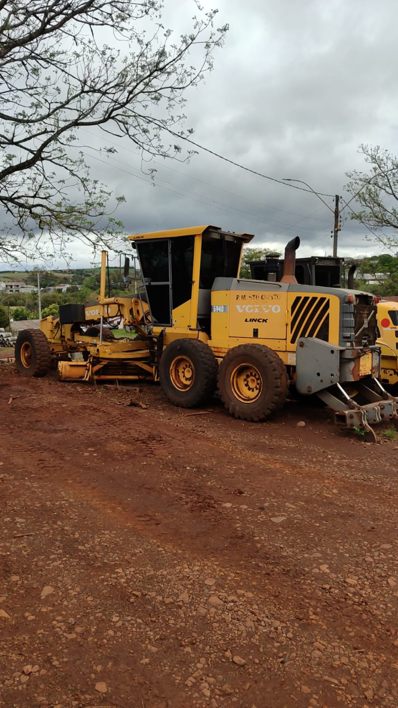 LOTE 3 - MOTONIVELADORA VOLVO G940 EM SANTO CRISTO/RS