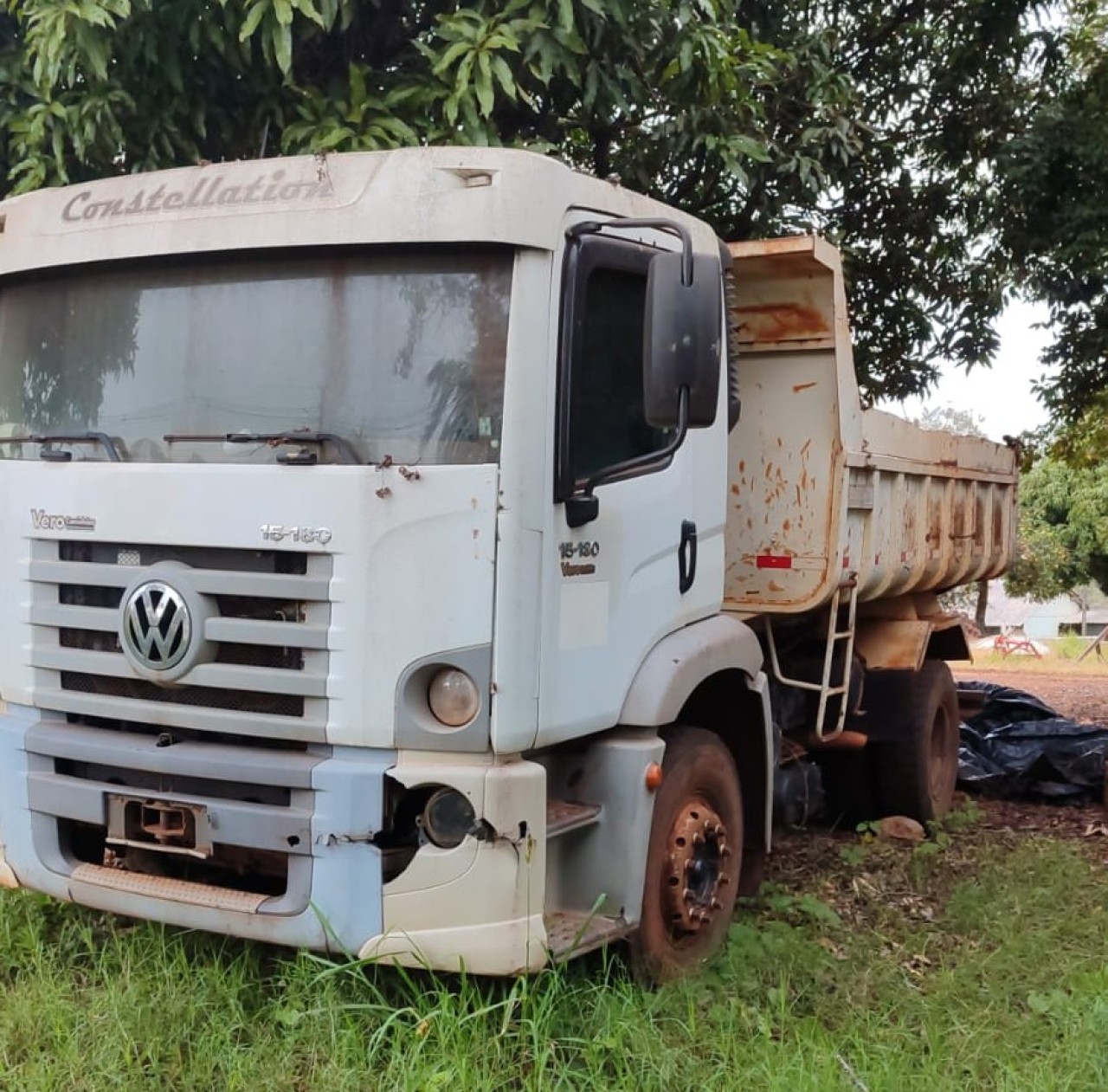 LOTE 6 - CAMINHÃO BASCULANTE VW 15.180 CNM EM SANTO CRISTO/RS