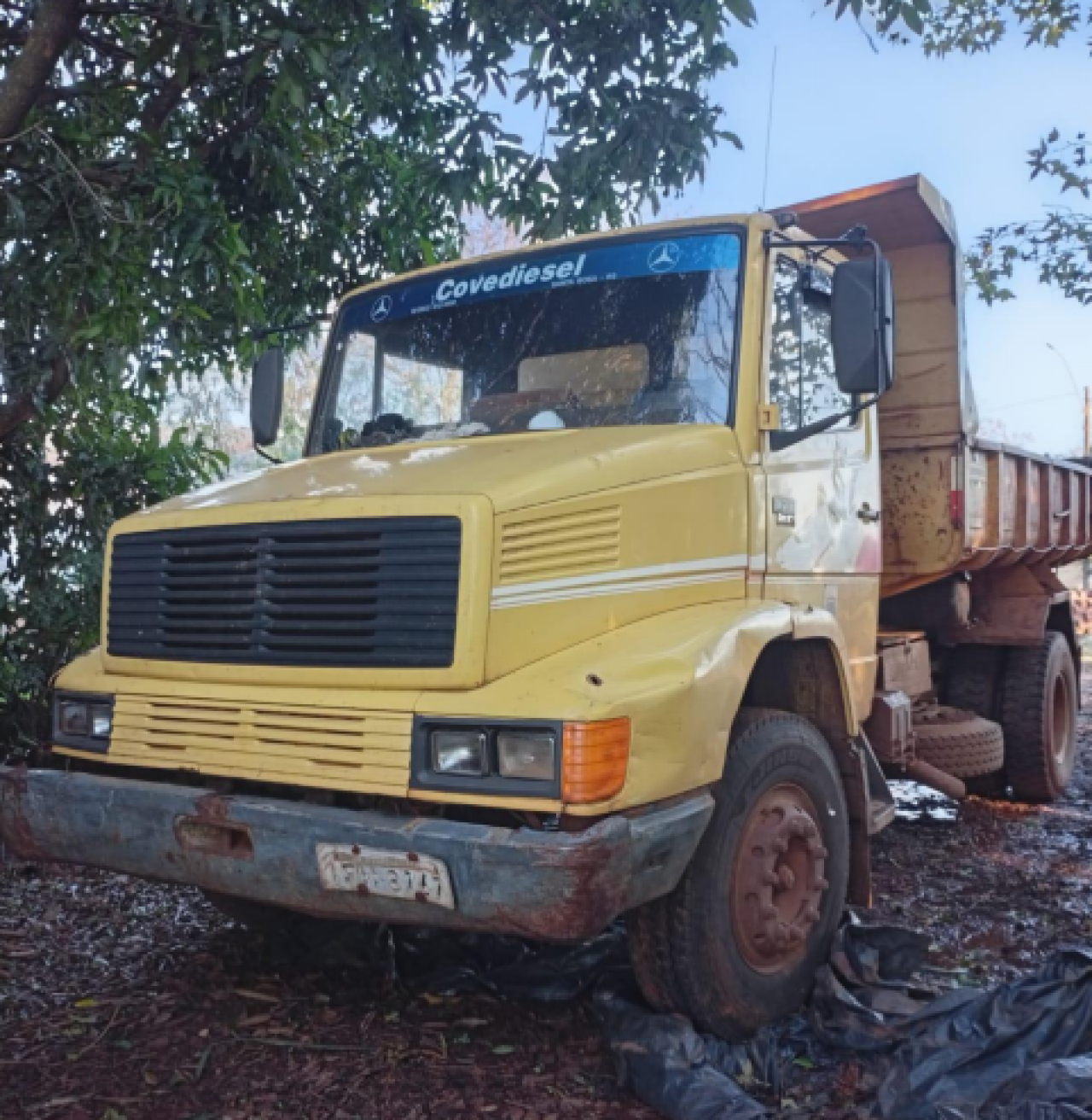 LOTE 7 - CAMINHÃO BASCULANTE MERCEDES-BENZ LK1618 EM SANTO CRISTO/RS