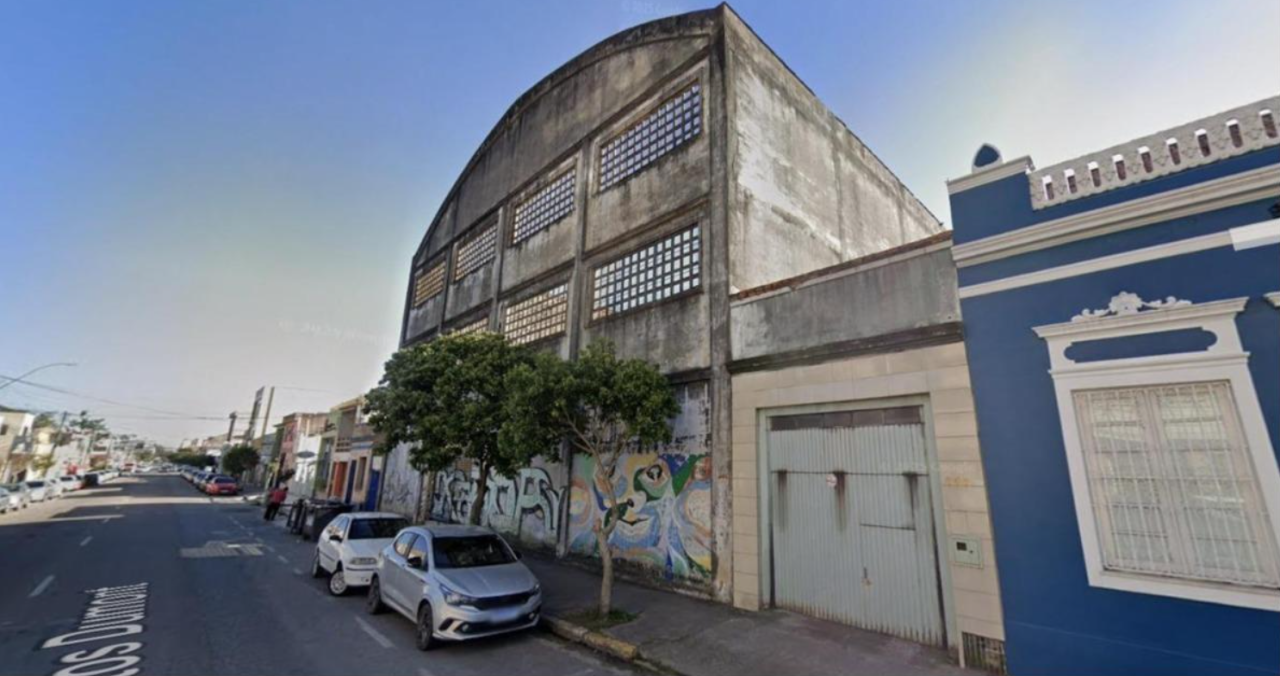 TERRENO COM PAVILHÃO EM PELOTAS/RS